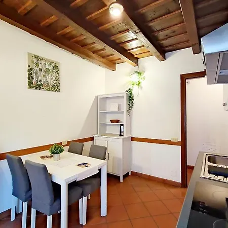 Apartmanhotel Trilocale Tamara 4*