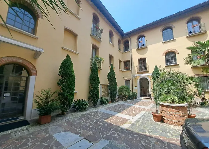 Trilocale Tamara Abbadesse M3-m5 Zara Lejlighedshotel Milano